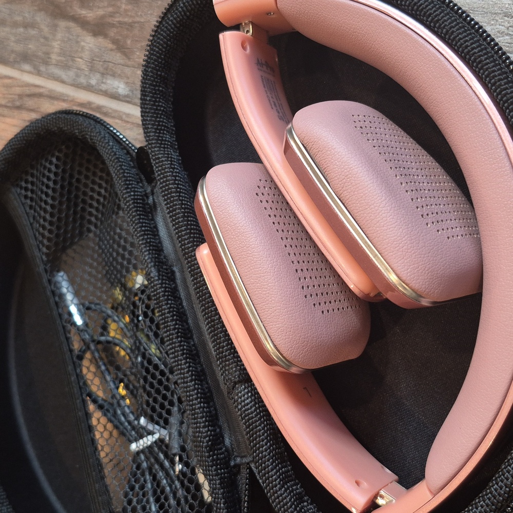 Bluetooth Stereo Over-ear Headsets, Hands-free Calling, Navy Blue & Pink - Picture 3 of 12